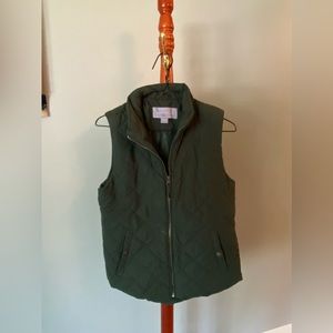 Laura Scott vest. Forest green